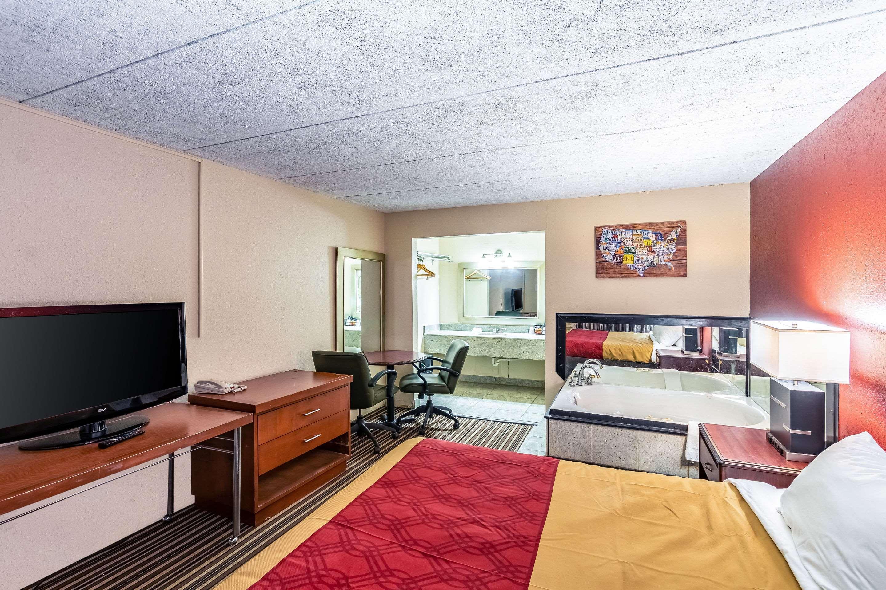 Lodge Econo