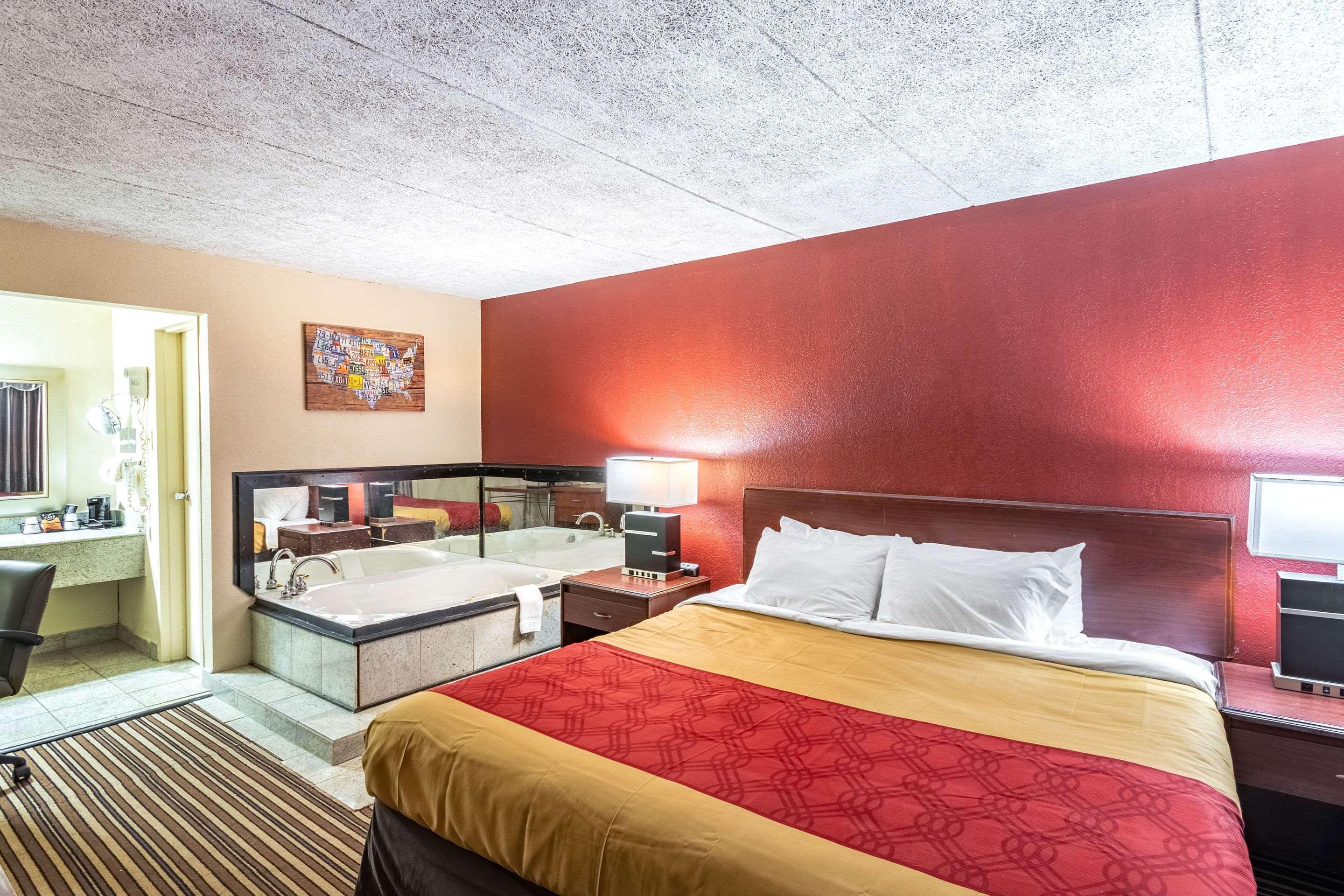 Lodge Econo