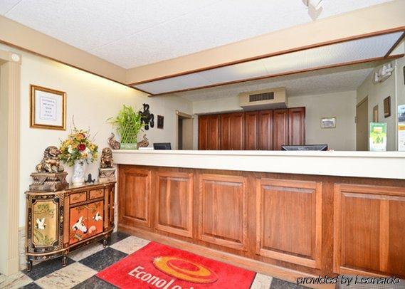 Lodge Econo Zanesville